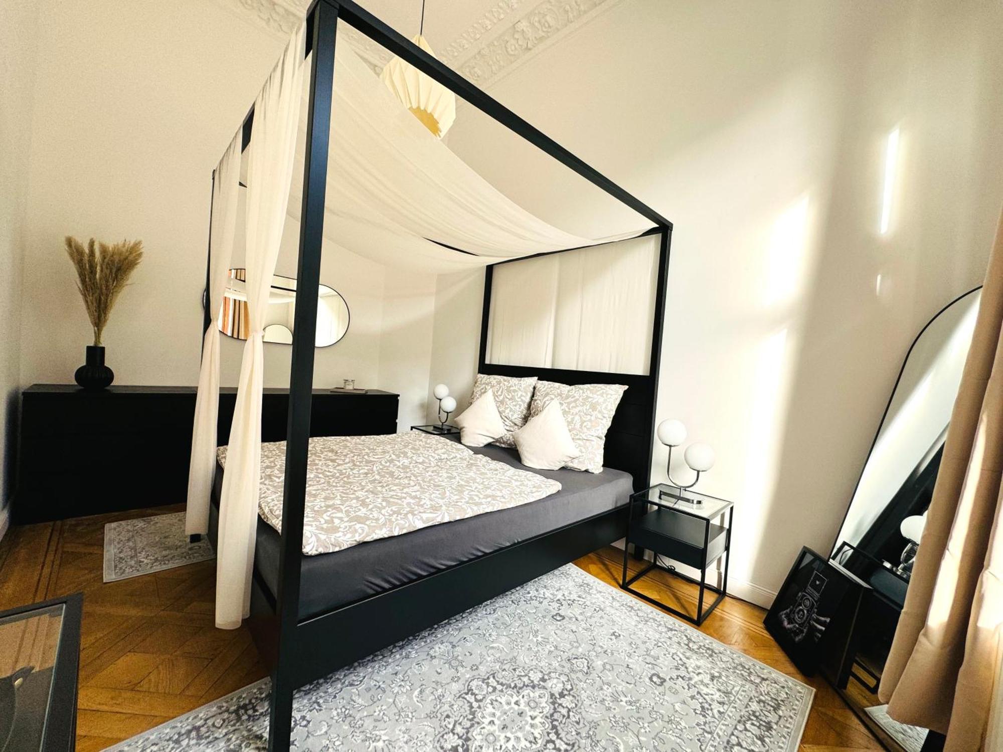 Superhosts Zentrum - Parkplatz - Badewanne - Netflix - Kaffee BRE Екстериор снимка
