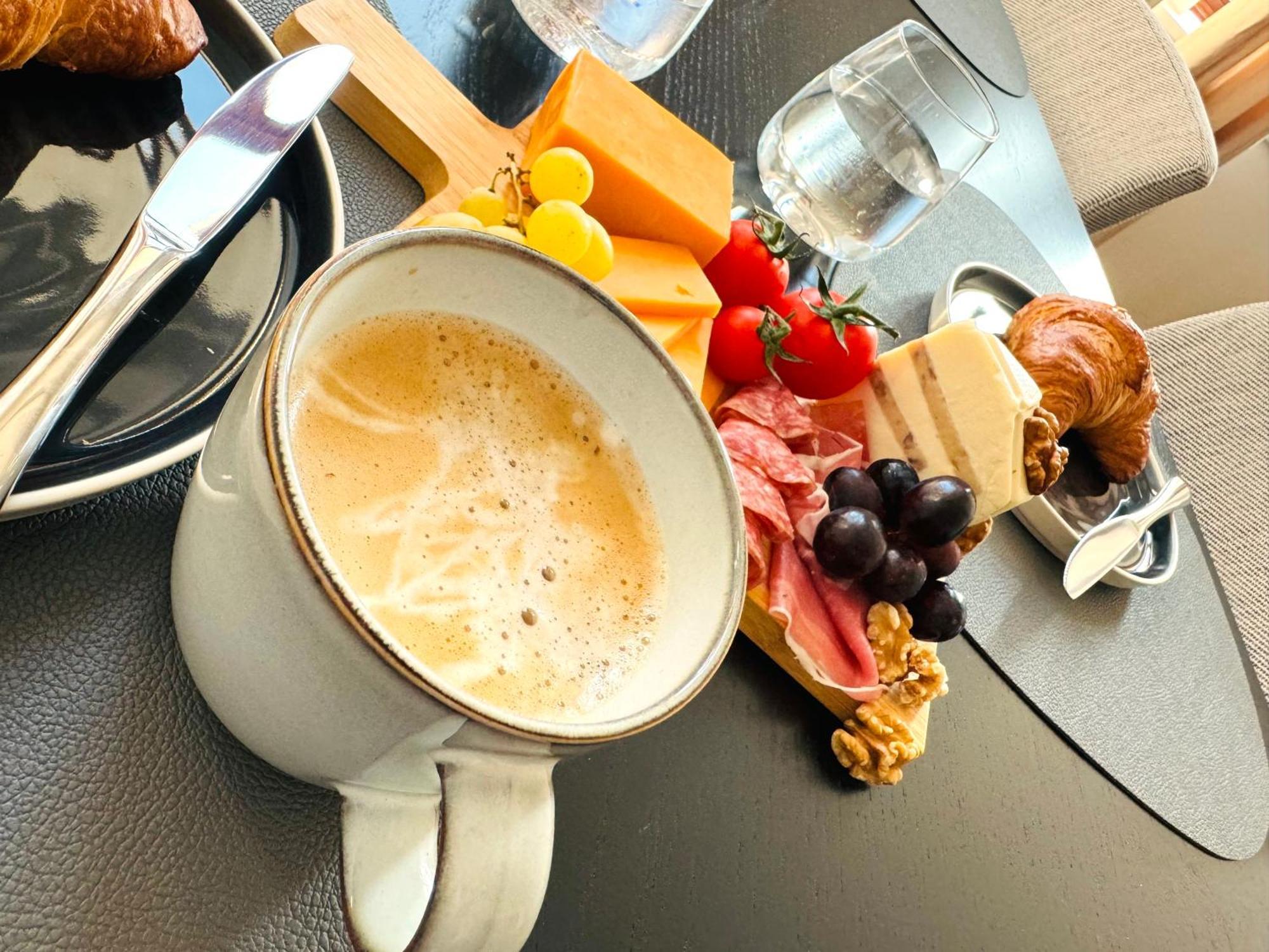 Superhosts Zentrum - Parkplatz - Badewanne - Netflix - Kaffee BRE Екстериор снимка